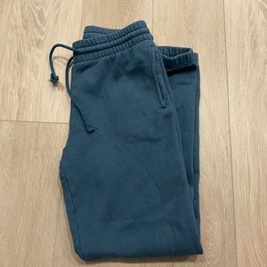 Aritzia TNA Sweatpants